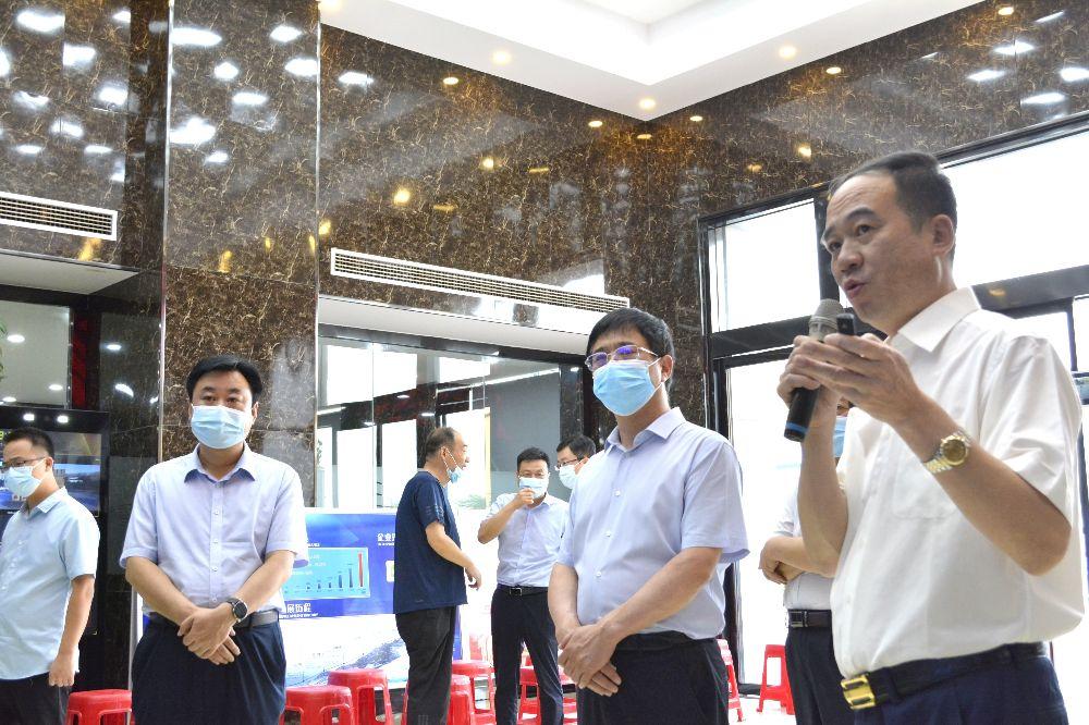 南阳市委常委、统战部长、副市长马冰一行莅临河南翊轩科技观摩